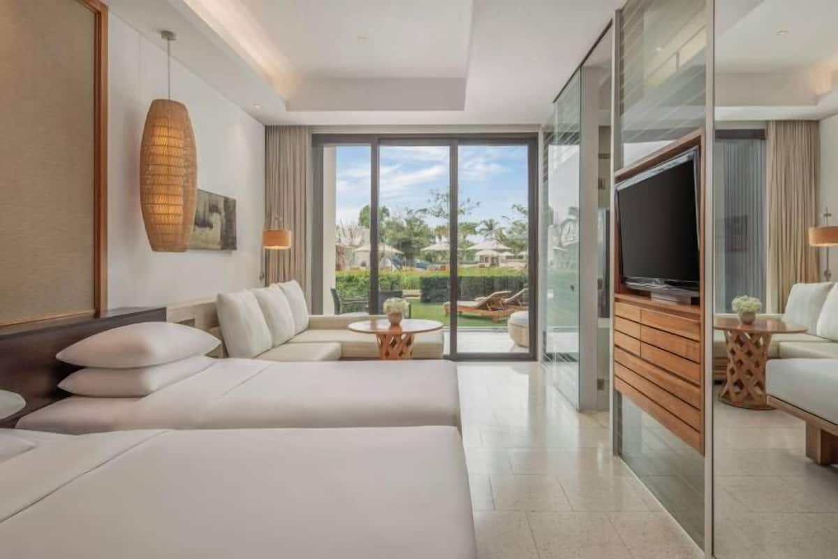 2 bedrooms, minibar, in-room safe, individually decorated