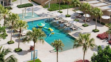 5 outdoor pools, sun loungers