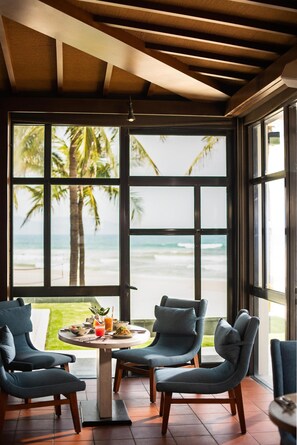 3 restaurants; breakfast, lunch, dinner, and brunch served - Hyatt Regency Danang Resort and Spa (Da Nang)