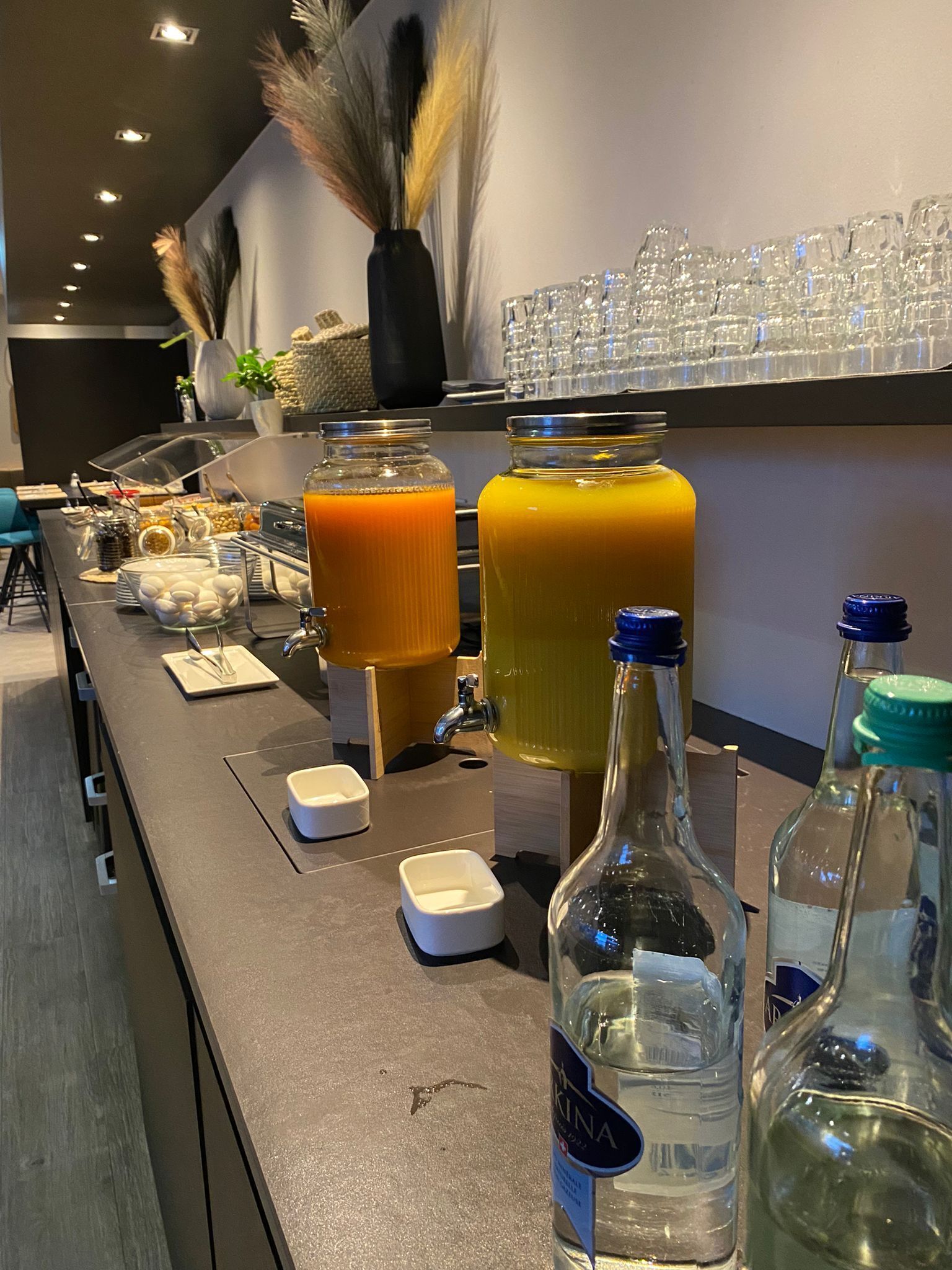daily continental breakfast (chf 26 per person)