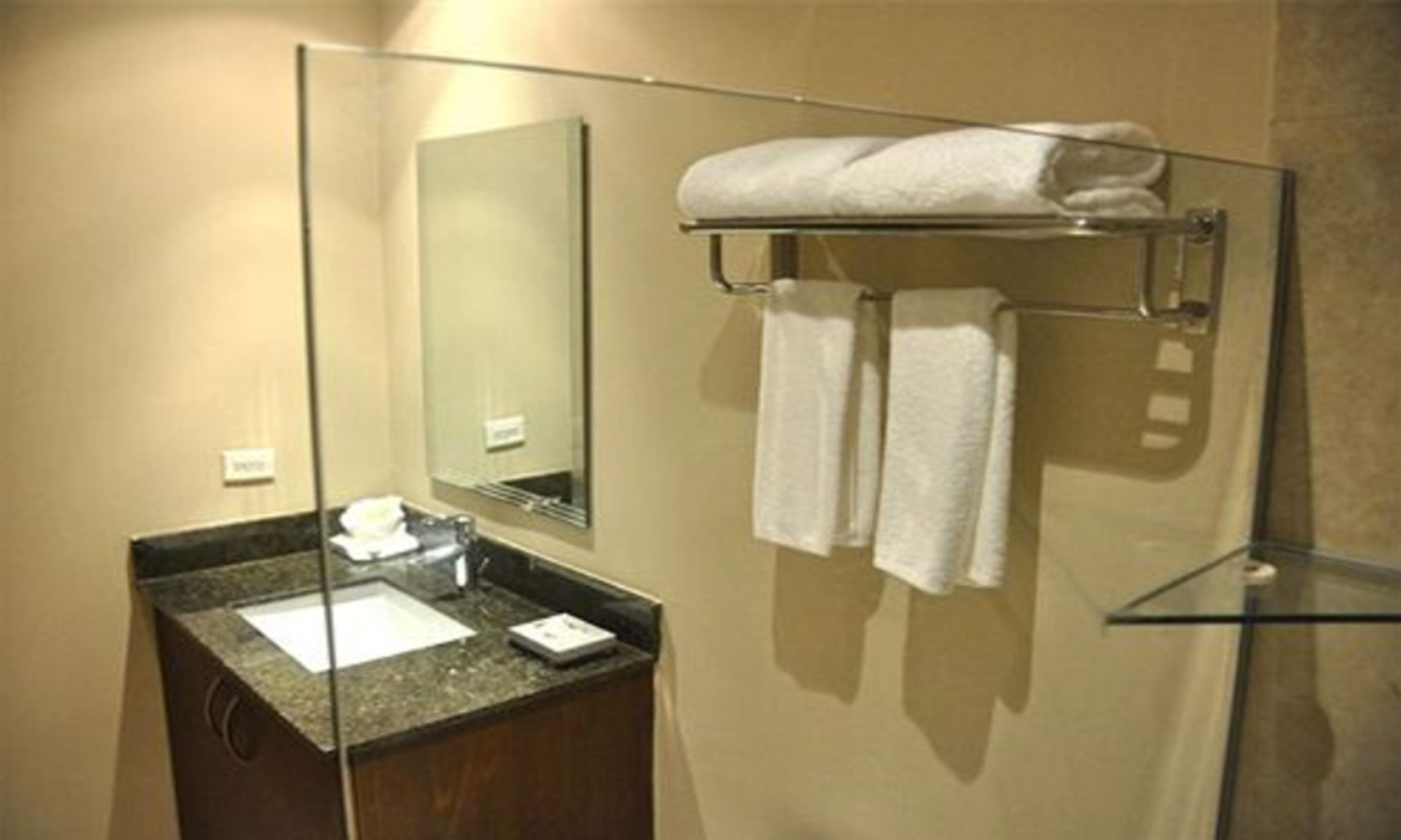 Photo - Central Park Hotel & Casino