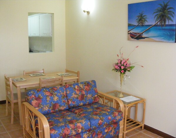 Standard Room, 1 Double Bed, Kitchen | Living room