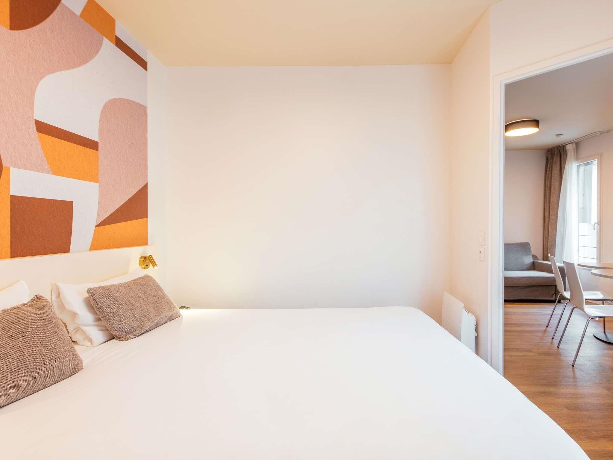 Apartment, 1 Bedroom | Desk, soundproofing, free cribs/infant beds, free WiFi