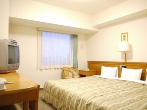 Meja, Wi-fi percuma, cadar katil 