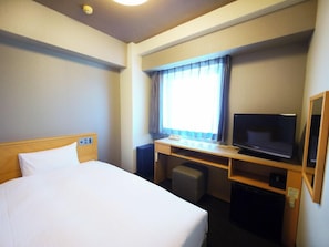 Desk, iron/ironing board, free WiFi, bed sheets - Route-Inn Grantia Hakodate Ekimae (Hakodate)