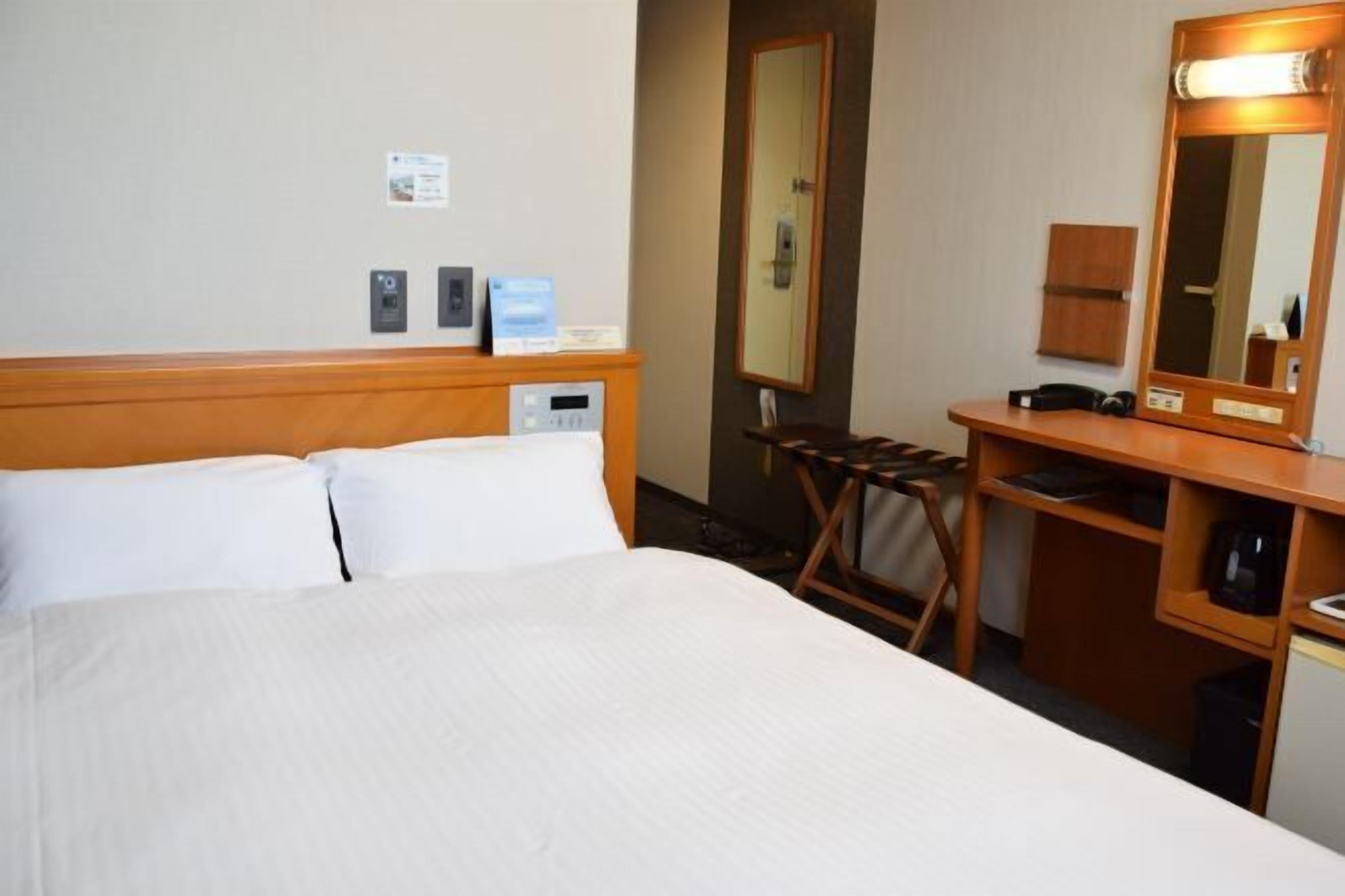 Desk, blackout drapes, iron/ironing board, free WiFi