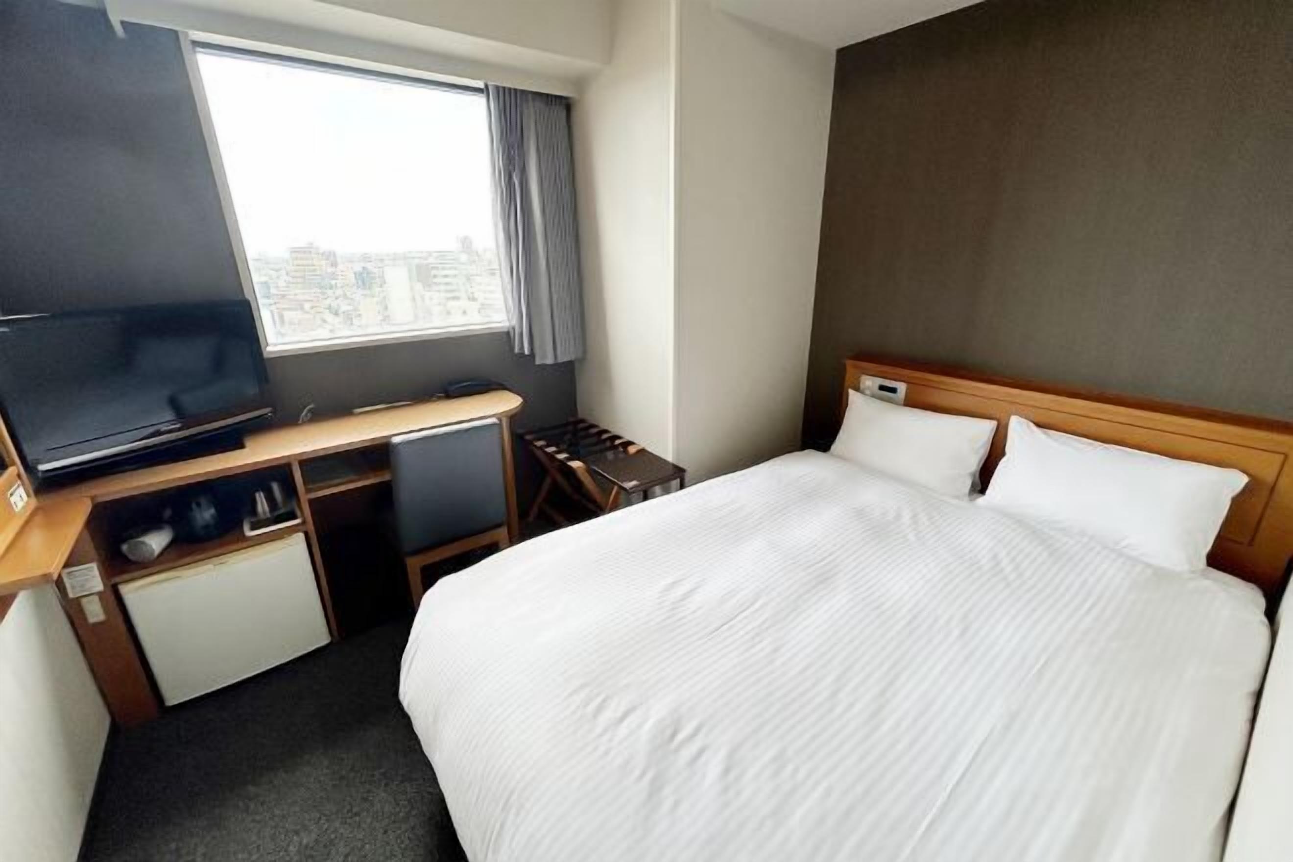 Desk, blackout drapes, iron/ironing board, free WiFi