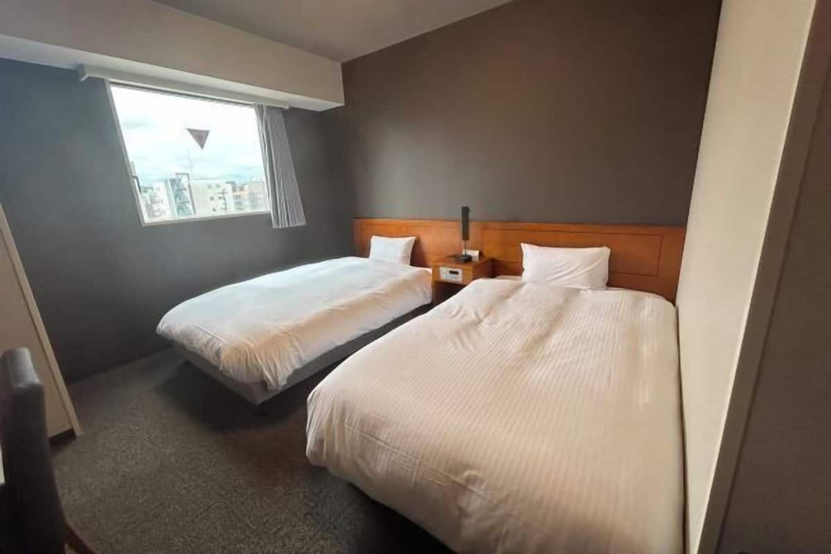 Desk, blackout drapes, iron/ironing board, free WiFi