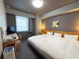 高級寢具、Select Comfort 床墊、遮光窗簾/窗簾、熨斗/熨衫板