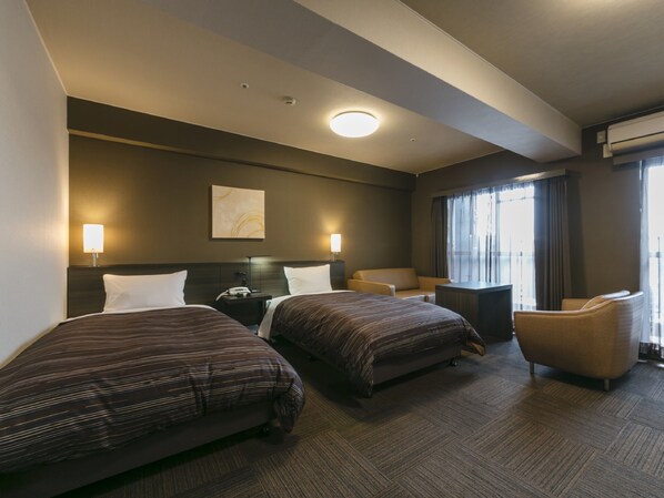 Työpöytä, ilmainen Wi-Fi, vuodevaatteet