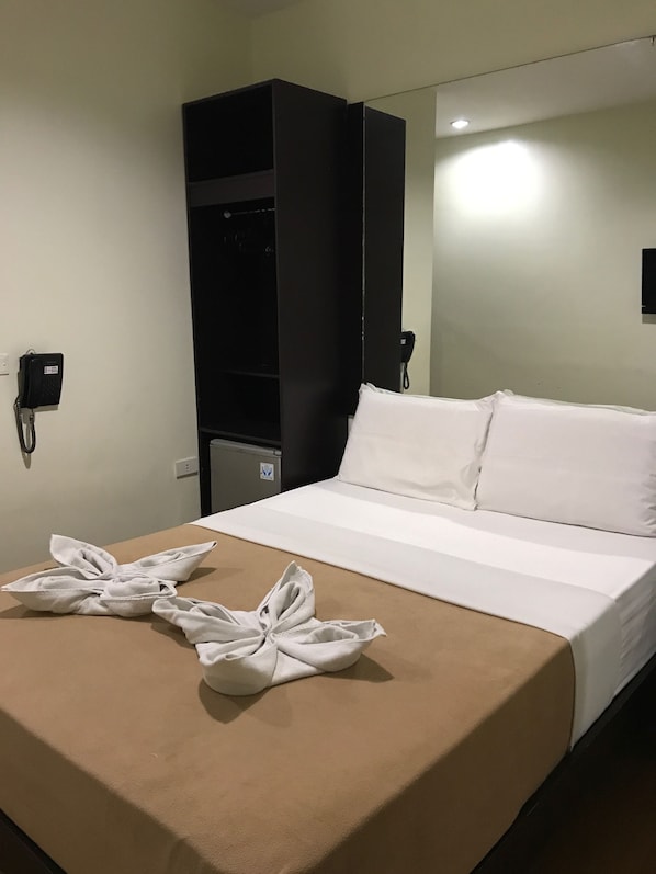 Standard Double Room, 1 Queen Bed