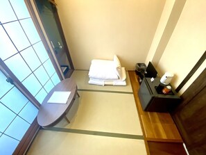 Yhden hengen standard-huone, japanilainen futon, tupakointi kielletty | Ilmainen Wi-Fi, vuodevaatteet