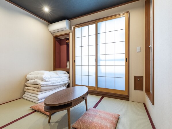 Quarto, para não fumantes (Japanese, up to 2 guests) | Wi-Fi de cortesia, roupa de cama