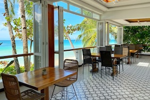 Breakfast, lunch, dinner served; Filipino cuisine