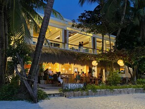Breakfast, lunch, dinner served; Filipino cuisine - Jony's Beach Resort (Boracay Island)