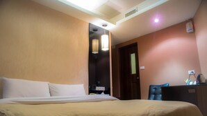 Unclassified image, 3 of 21, button - Simply Life Hotel (Taipei)