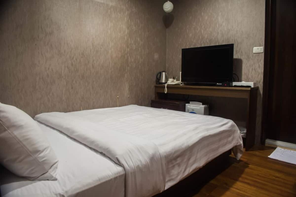 Quarto econômico, 1 cama de casal | Wi-Fi de cortesia