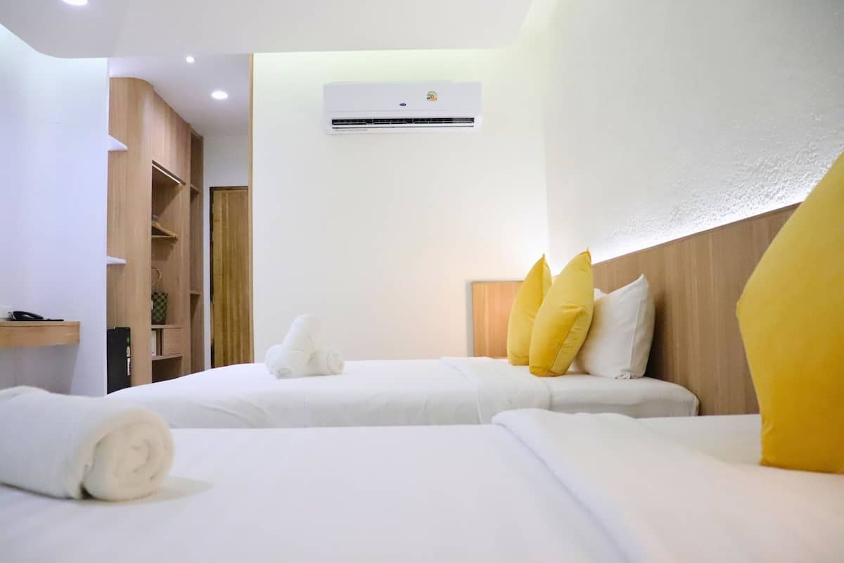 Premier Triple Room, Garden View