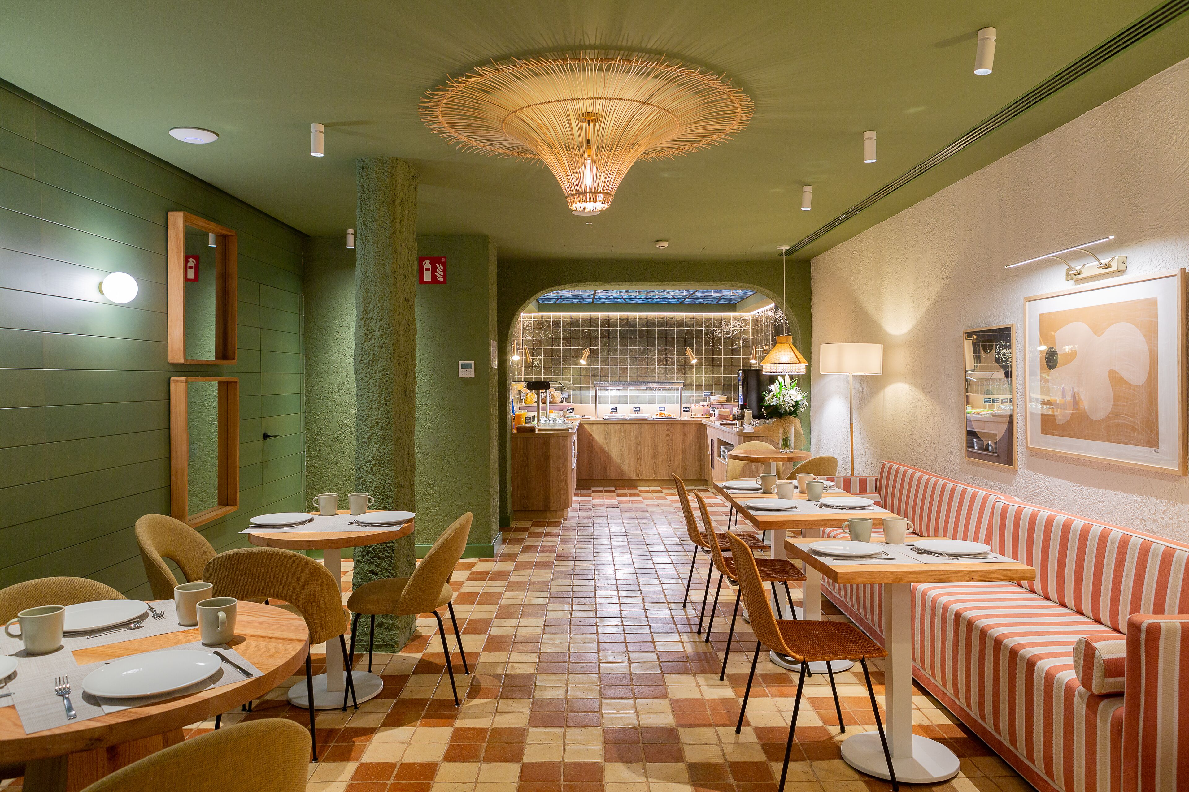 daily buffet breakfast (eur 14 per person)