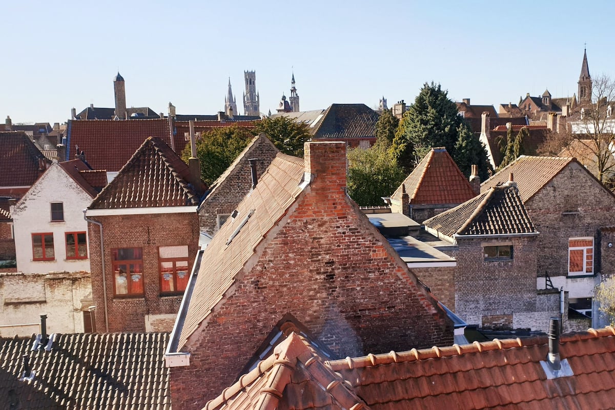 1 Schlafzimmer, Schreibtisch, VerdunkelungsvorhÀnge, BettwÀsche