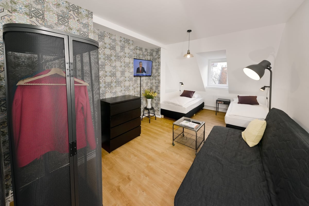 Studio | Hypo-allergenic bedding, individually decorated, individually furnished