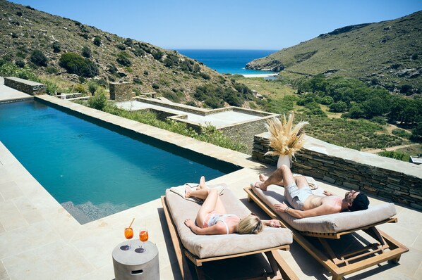 Sunrise Villa with Private Pool | Premium bedding, minibar, individually decorated, individually furnished - Onar Andros (Andros)