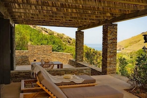 Exterior - Onar Andros (Andros)