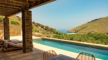 Sunrise Hillside House with private pool and Sea view | Terrasse/patio