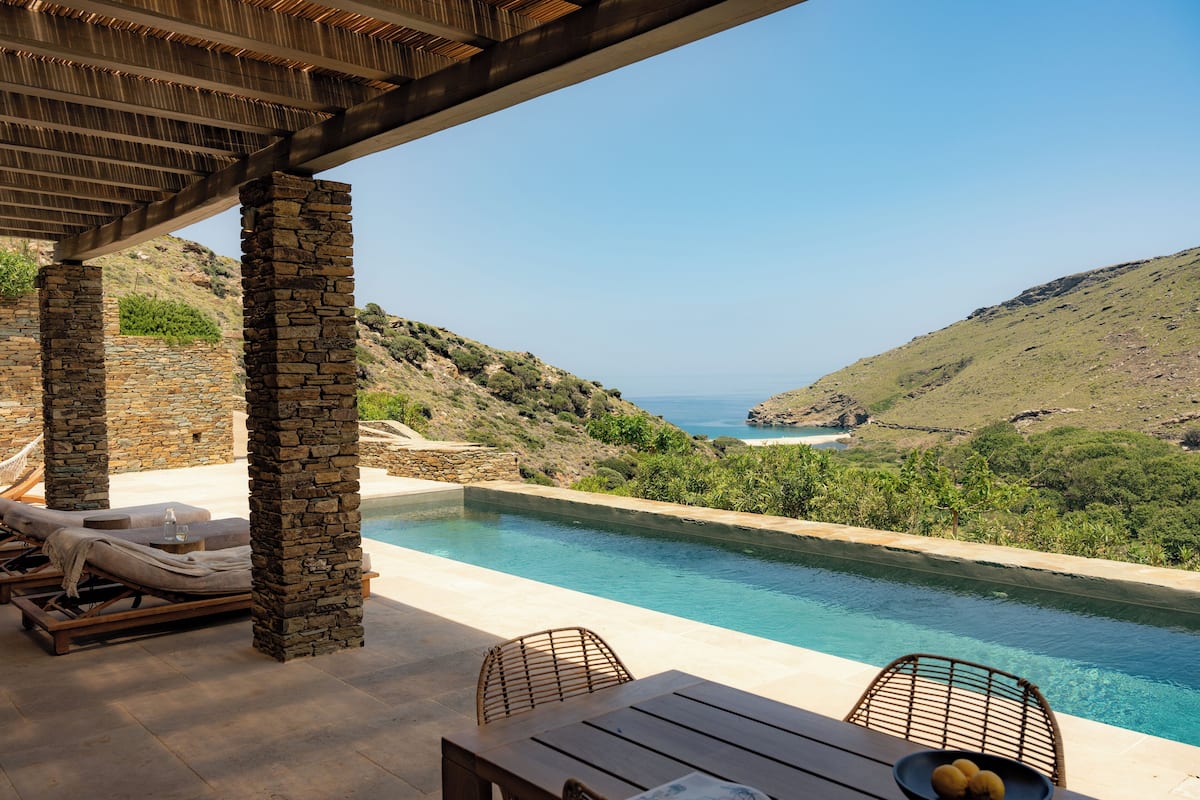 Sunrise Hillside House with private pool and Sea view | 1 makuuhuone, ylelliset vuodevaatteet, minibaari