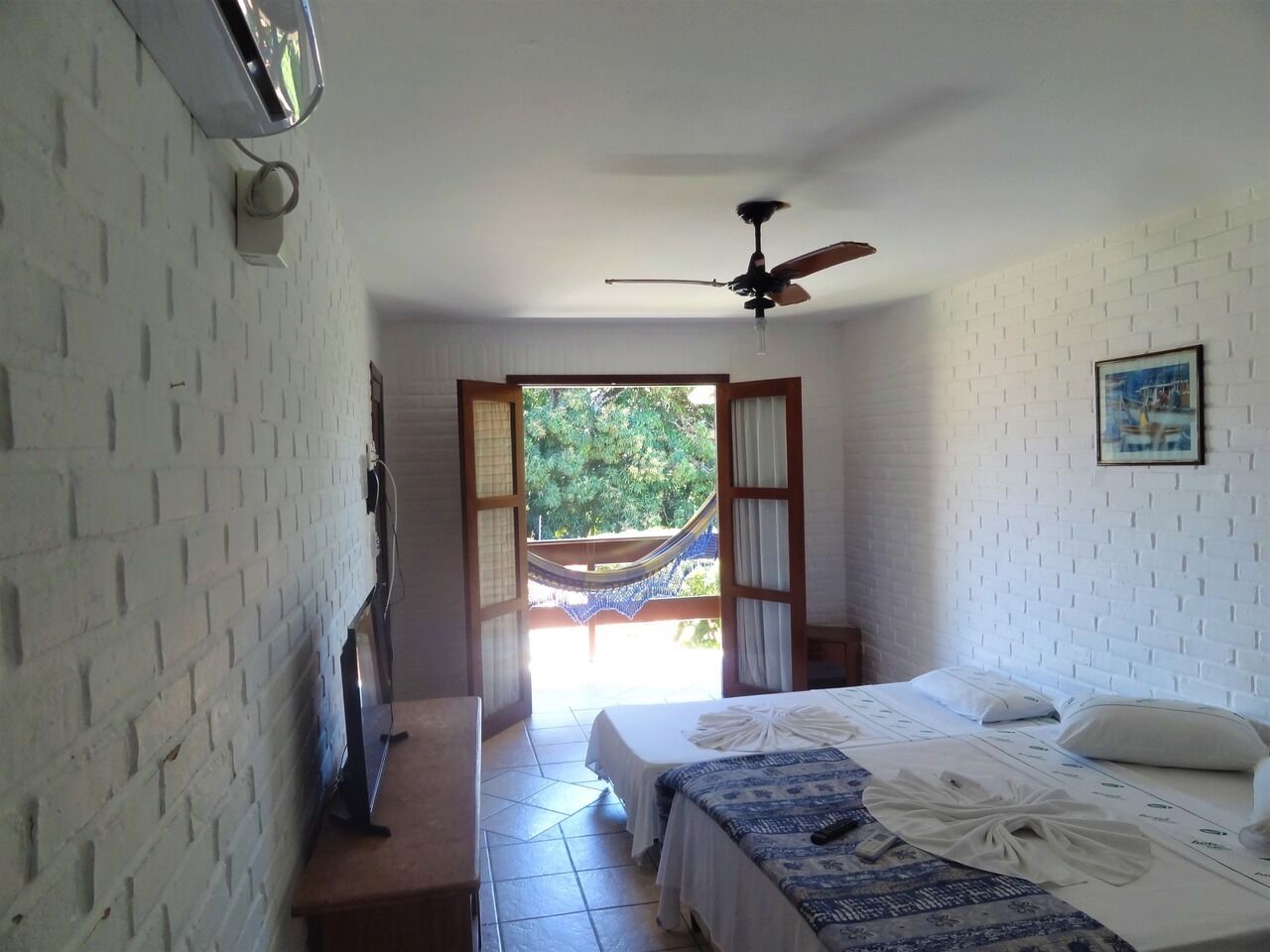 standard double room | minibar, iron/ironing board, free wifi, bed sheets