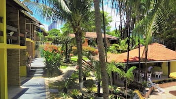 Minibar, iron/ironing board, free WiFi, bed sheets