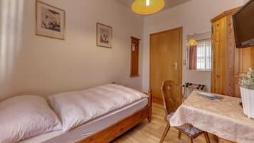 In-room safe, free WiFi