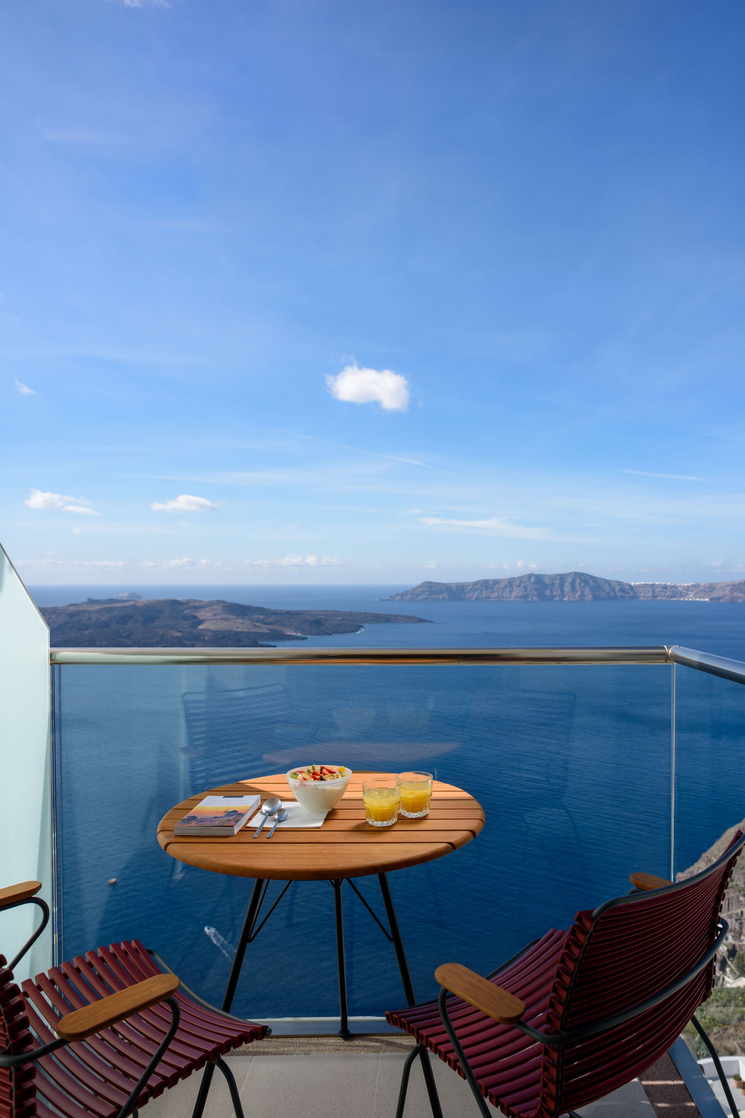 Habitación estándar, vistas al mar | Ropa de cama de alta calidad, minibar, caja fuerte y cortinas opacas