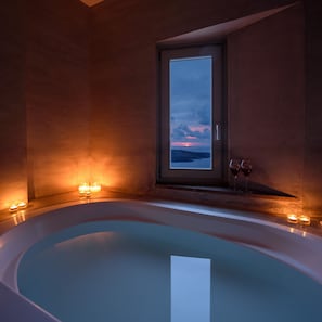 Suite, Jetted Tub, Sea View (Petit) | Premium bedding, minibar, in-room safe, blackout drapes - Panorama Boutique Hotel- Adults only (Santorini)