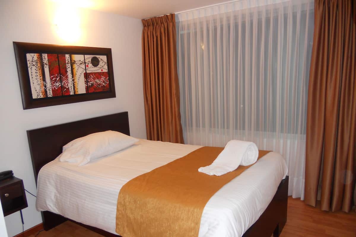 Chambre Simple | Coffres-forts dans les chambres, bureau, fer et planche à repasser