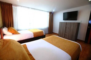 スタンダード ツインルーム | セーフティボックス (室内)、デスク、アイロン / アイロン台、WiFi (無料)