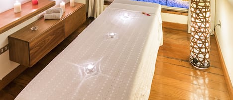 Sauna, hot tub, hot springs, body treatments, hydrotherapy, aromatherapy