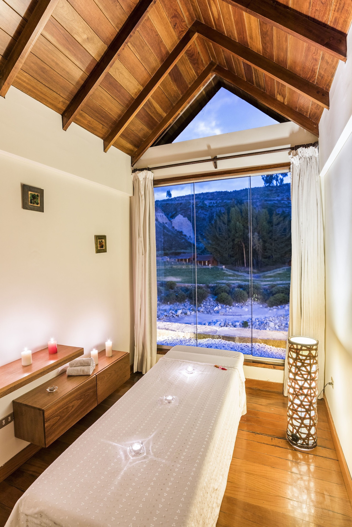 4 Star Hotels
