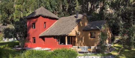 Family House | 1 bedroom, Egyptian cotton sheets, premium bedding, down duvets