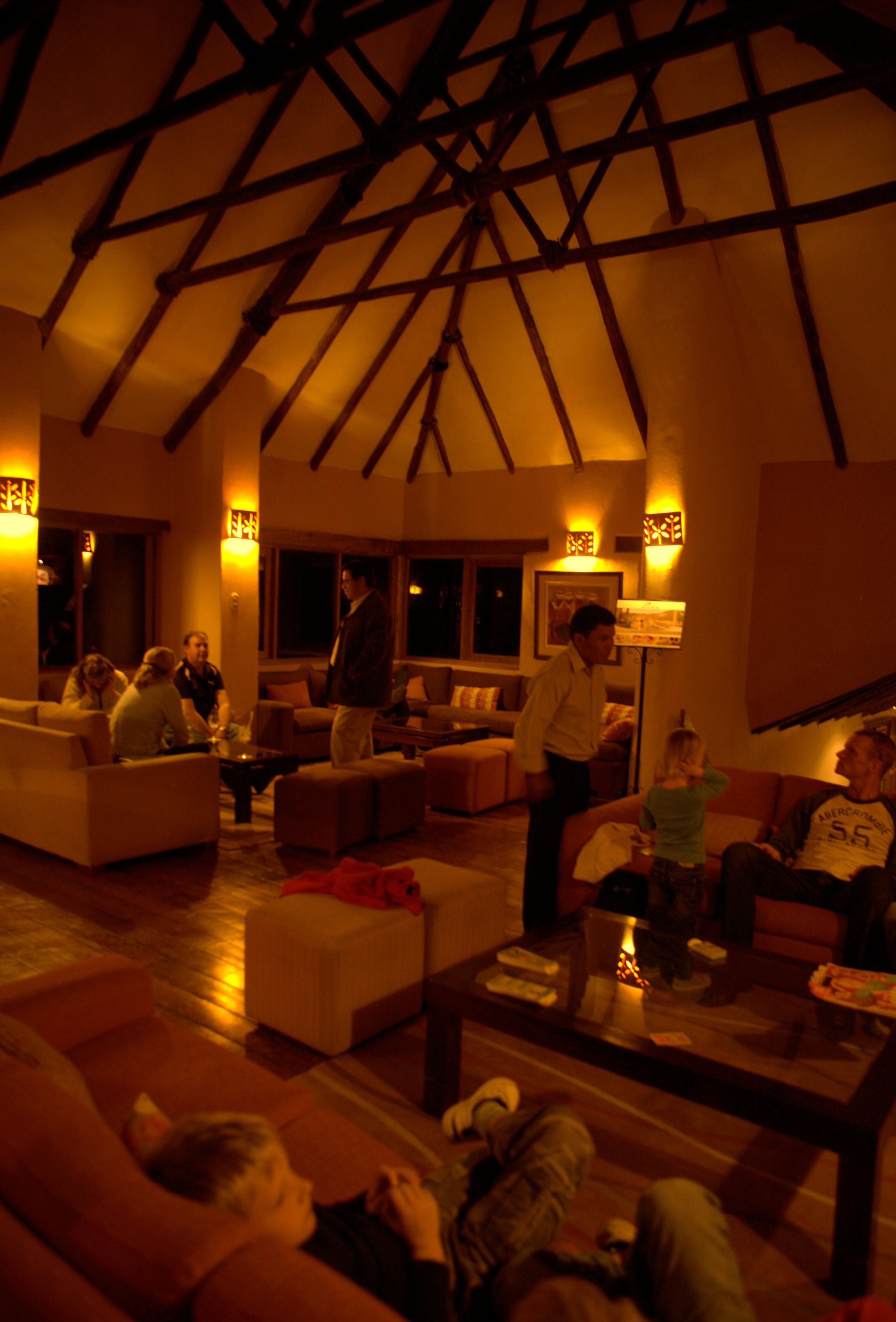 2 bars/lounges, poolside bar