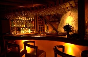 2 間酒吧/酒廊、池畔酒吧