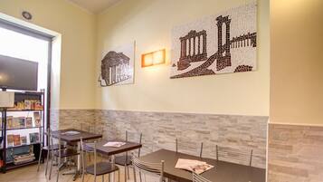 Coin salon dans le hall