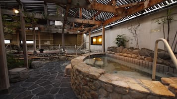 Sauna, hot tub, steam room, body treatments, body scrubs, facials