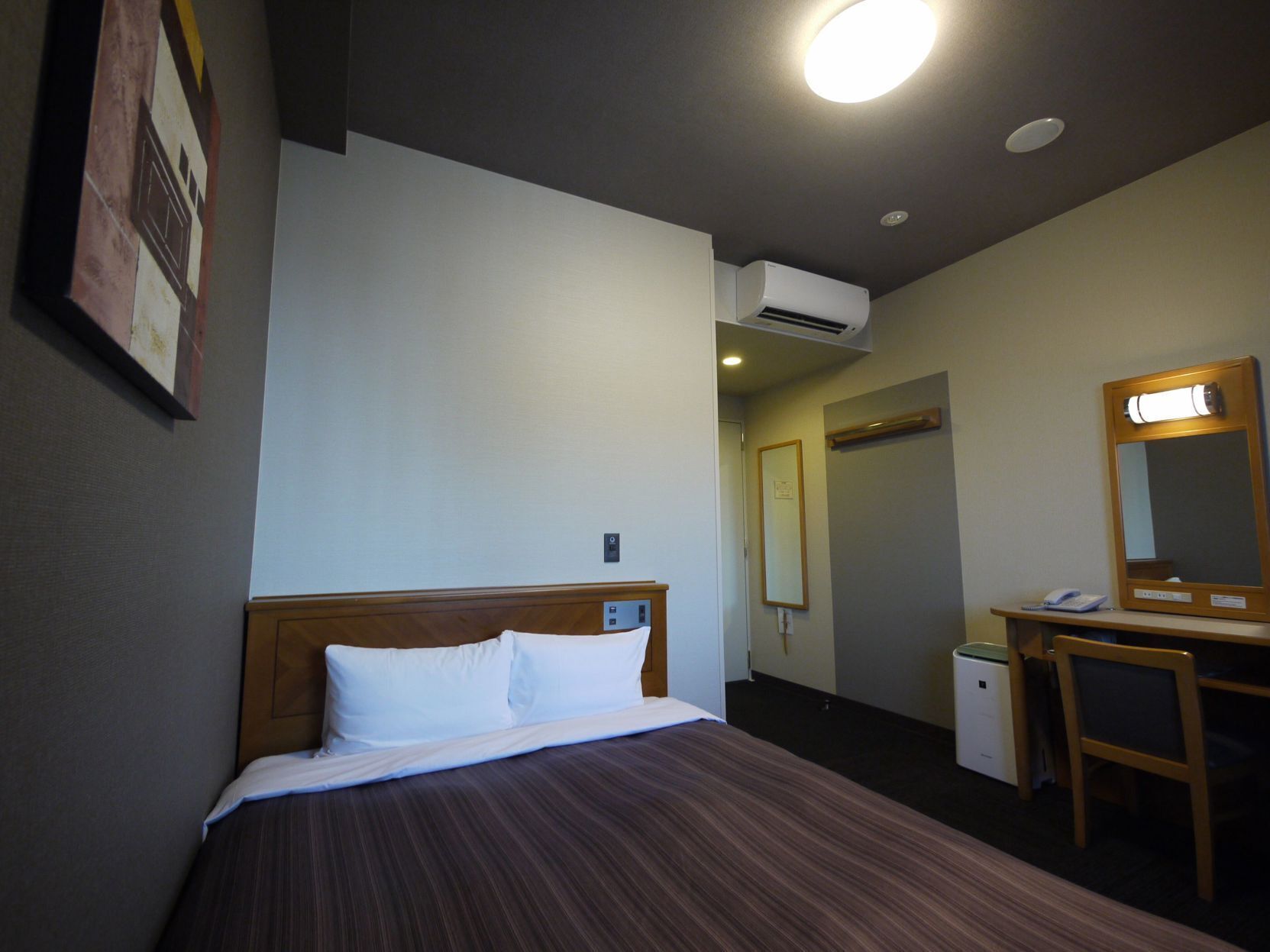 1 bedroom, in-room safe, desk, free WiFi