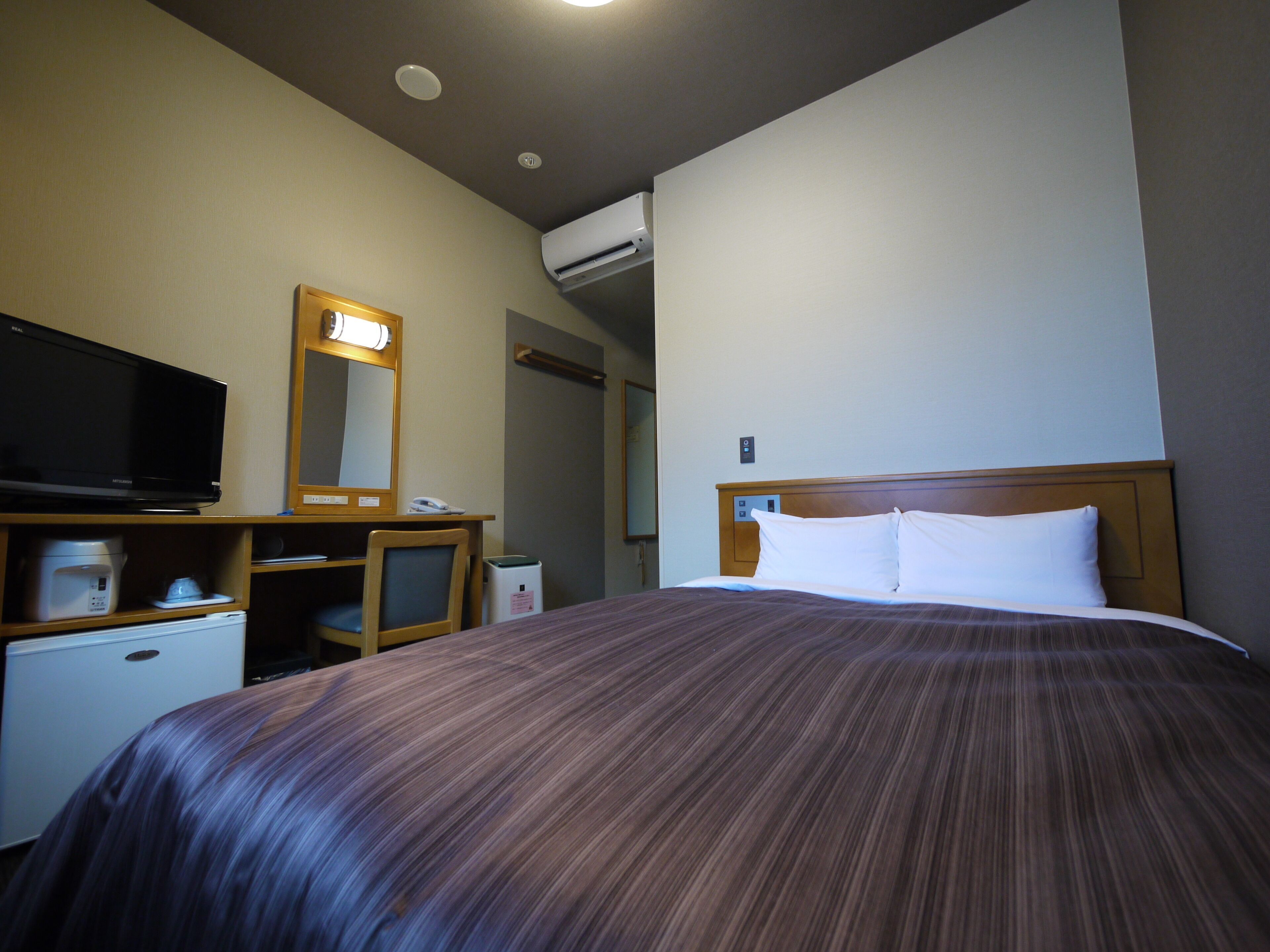 1 bedroom, in-room safe, desk, free WiFi