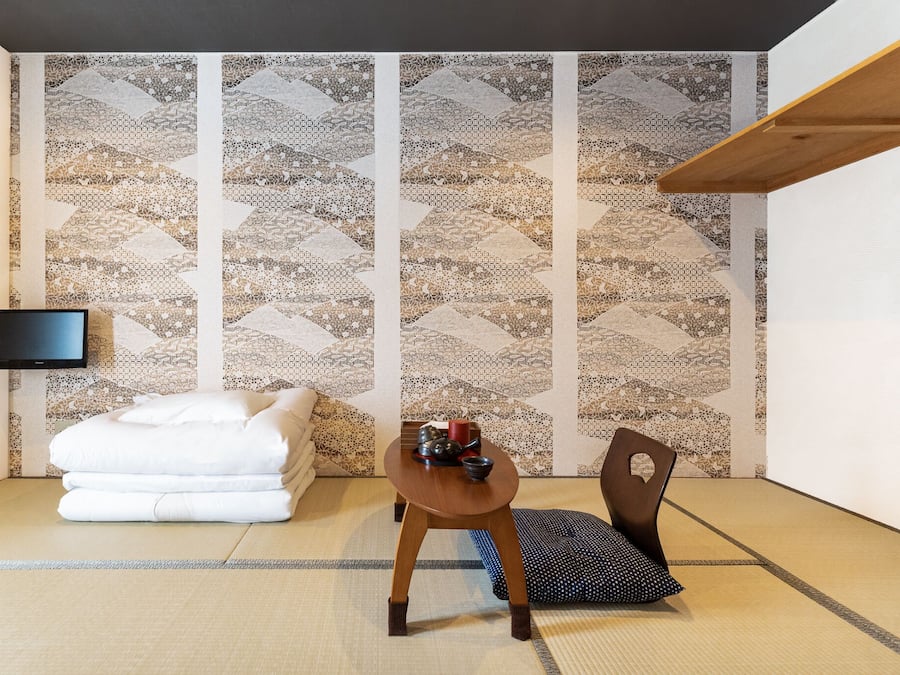 Cubrecamas, decoración personalizada, escritorio y cortinas blackout