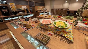 Café da manhã com buffet todos os dias mediante uma taxa