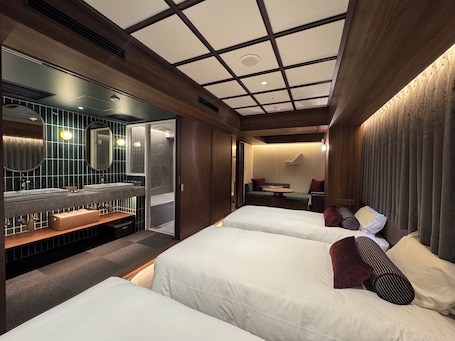 Superior Triple Room, Non Smoking | In-room safe, blackout drapes, soundproofing, iron/ironing board