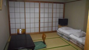 Japanese Style Room 8 Tatami Mats With Bath