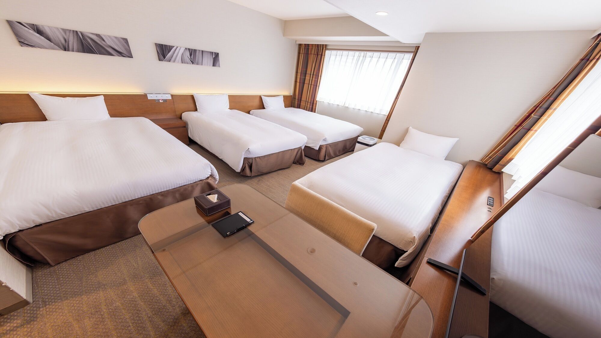 Literie de qualité supérieure, coffres-forts dans les chambres